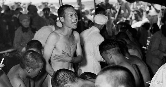 国升起国旗济州岛50多名中国人献出了生命爱游戏app网站1952年国庆日为在异(图7)